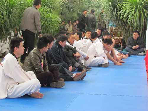 �ȴ��е�ˤ��꠆T