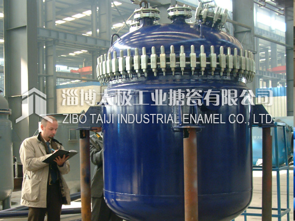 搪玻璃反應(yīng)釜搪瓷層裂紋或脫瓷現(xiàn)象怎么產(chǎn)生的？