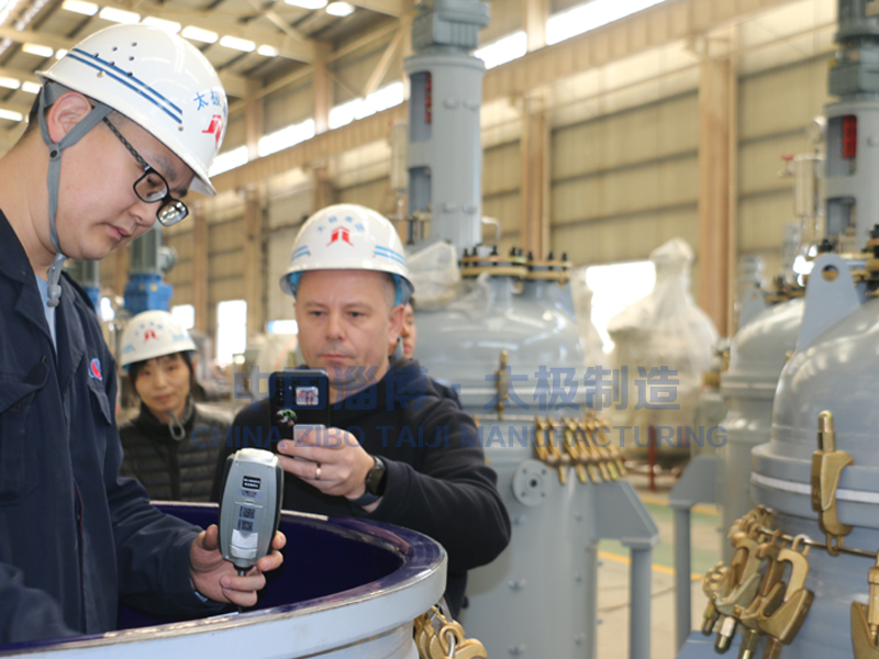 太極出口搪玻璃反應(yīng)釜高分通過國際嚴苛檢驗